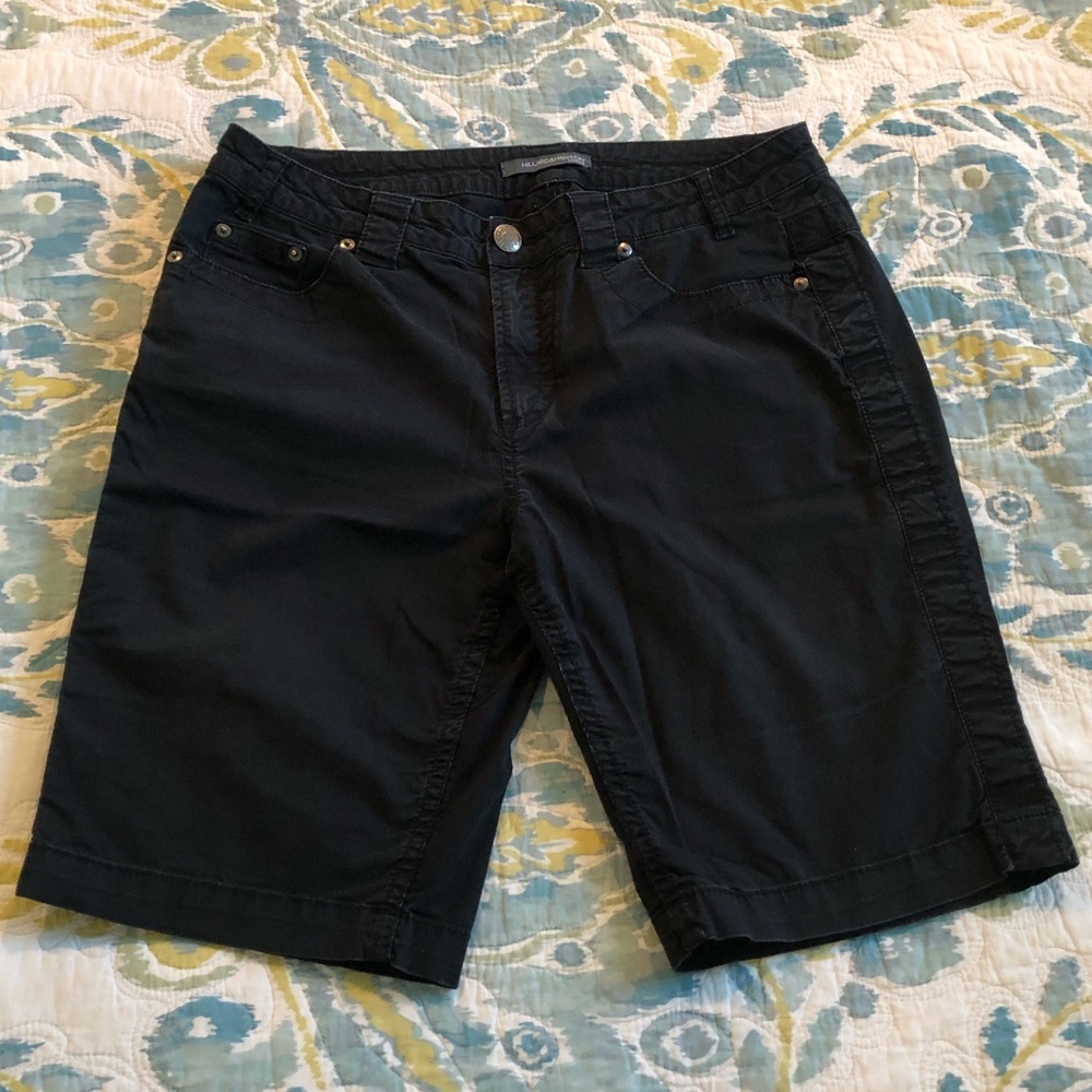 HILLARD & HANSON Shorts w pocket stud detailing.